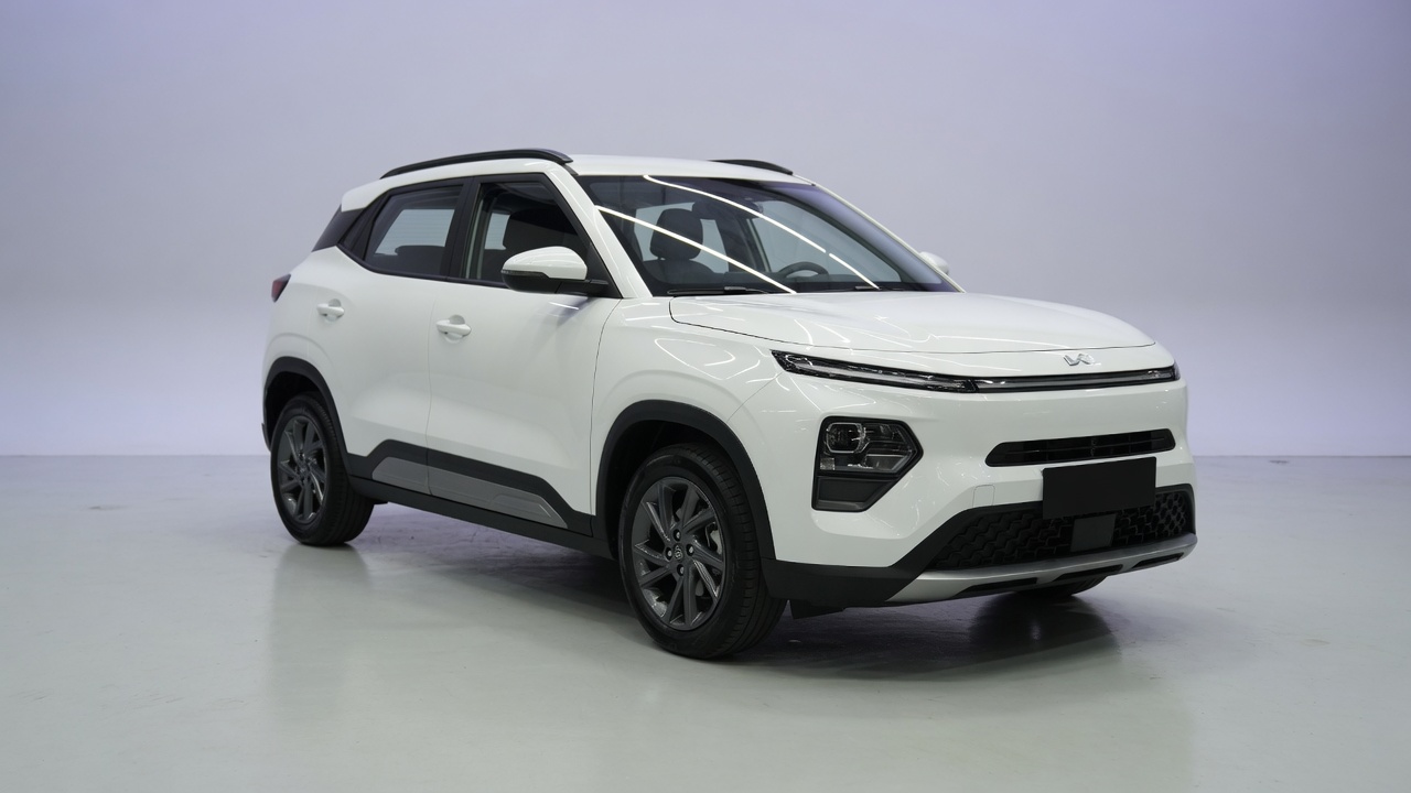 Compact SUV, Toyota Urban Cruiser or Suzuki Fronx